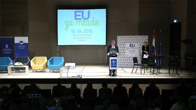 Ministar Mrsić: Od početka godine oko 32 tisuće mladih dobilo je posao na neodređeno vrijeme 